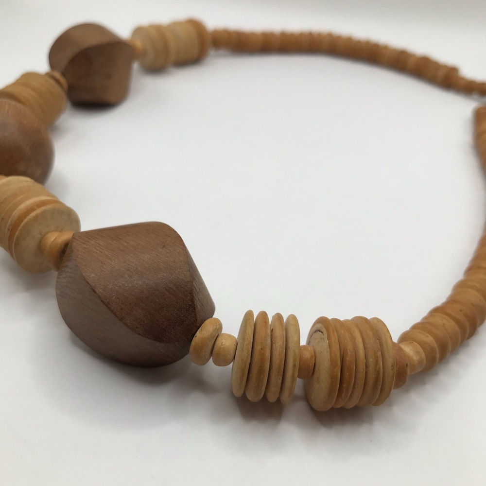 Natural Wood Beaded Necklace Vintage Handmade - Picture 2 of 7